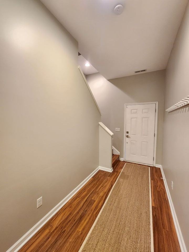 19 Terrace Ct - Photo 5 of 29