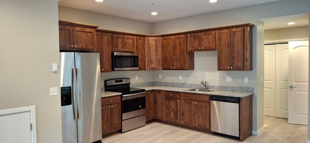 301 Tyler Ln #F - Photo 2 of 9