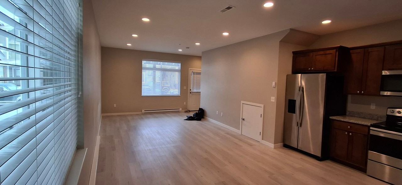 301 Tyler Ln #F - Photo 3 of 9