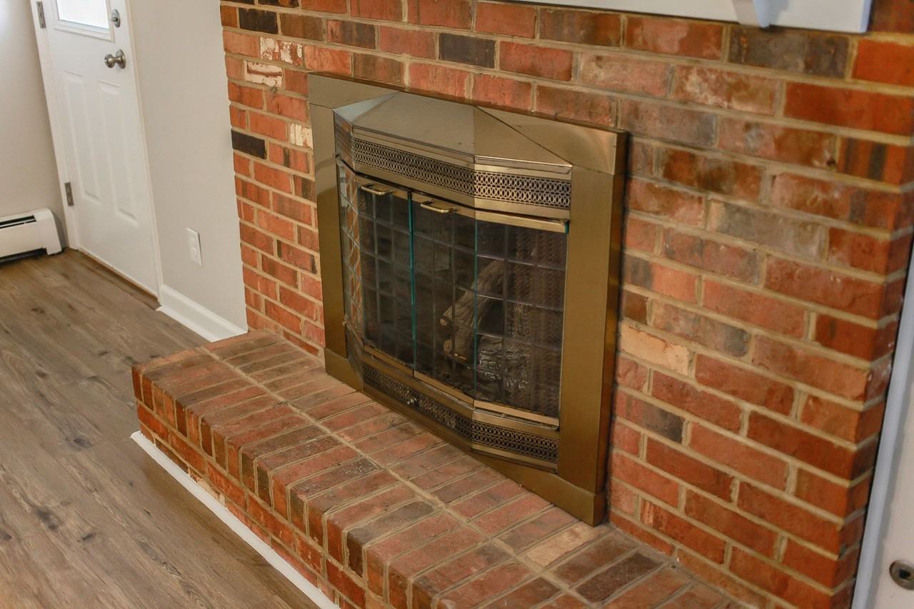 149 S Parliament Dr - Photo 3 of 27