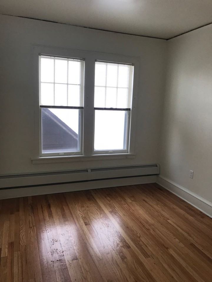 201 North 5th Avenue West #103 - Photo 4 of 4