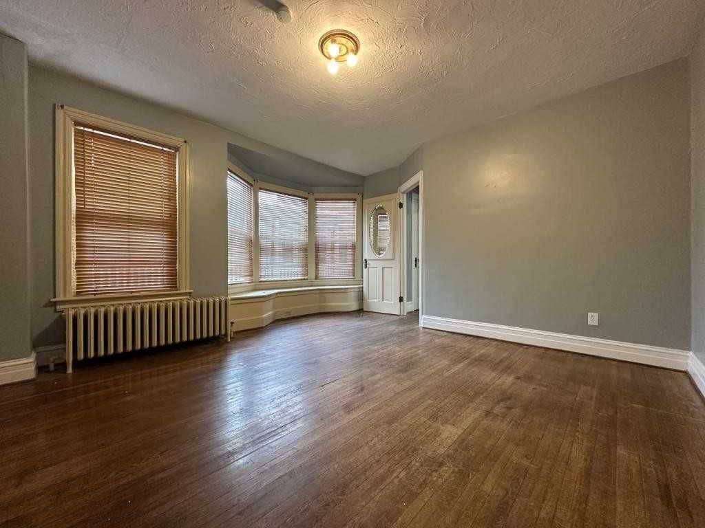 809 Chestnut St - Photo 3 of 14
