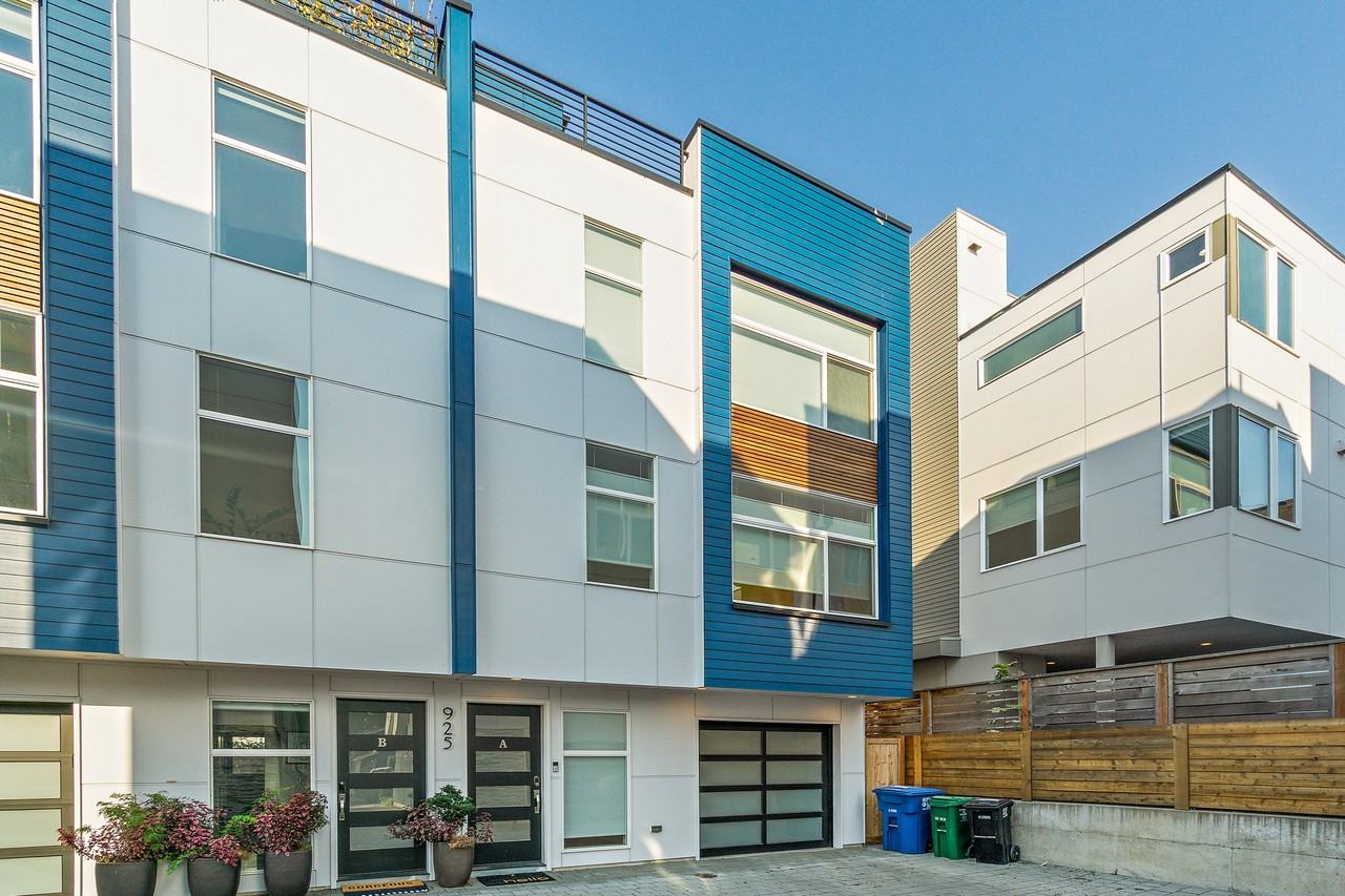 925 28th Ave S #A - Photo 3 of 22