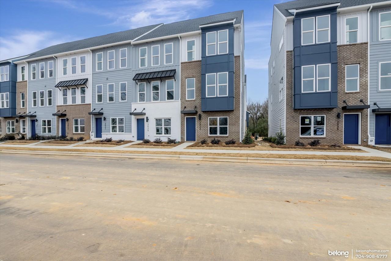 2029 Clarksdale Dr - Photo 2 of 34