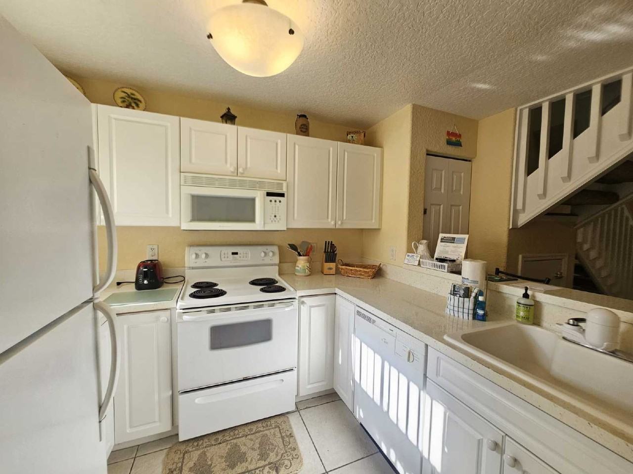 504 Seaport Blvd #162 - Photo 4 of 28