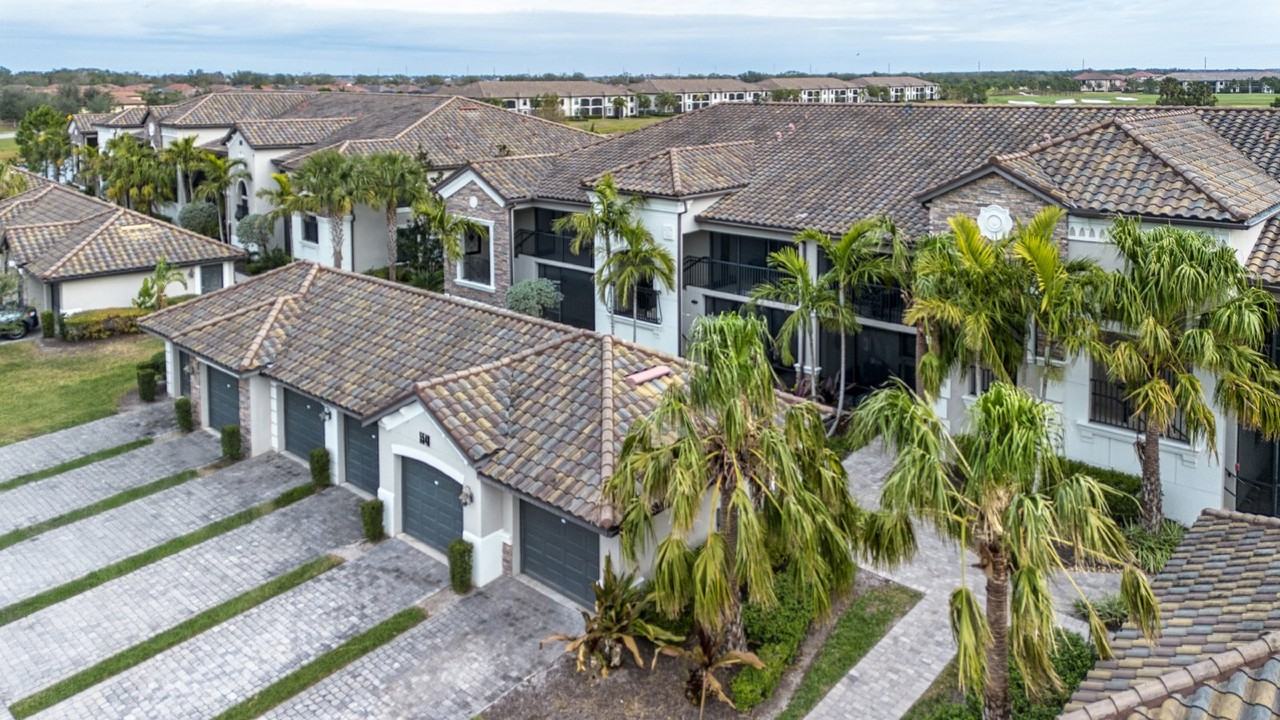 5548 Palmer Cir #102 - Photo 2 of 50