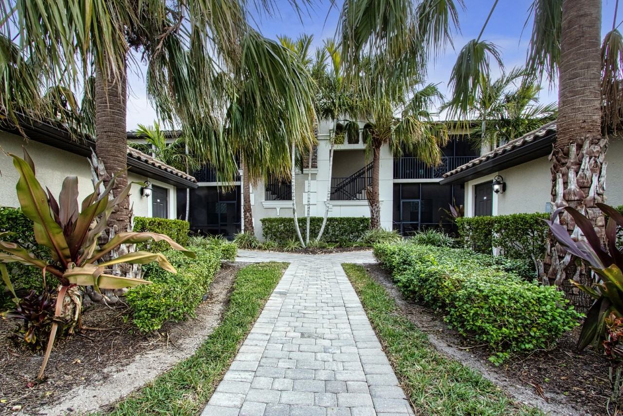 5548 Palmer Cir #102 - Photo 6 of 50