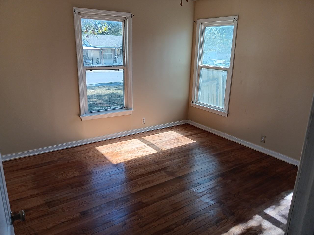 1001 Pierce St - Photo 2 of 12