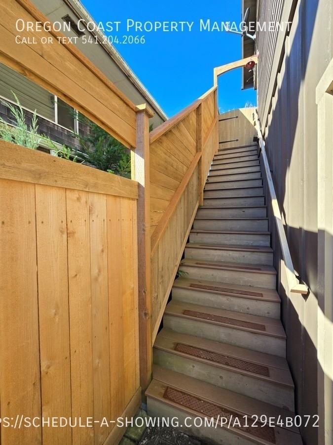 350 Nw Alder St - Photo 4 of 50