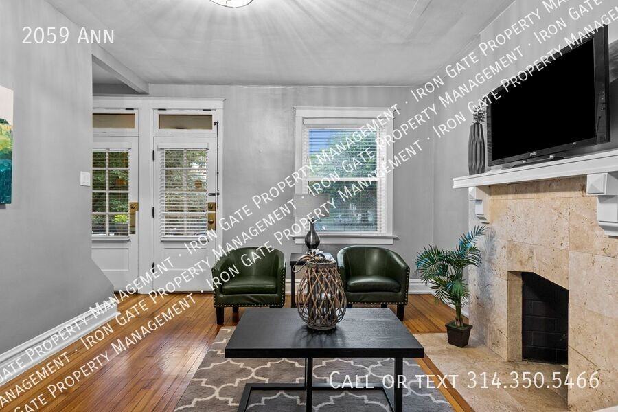 2059 Ann Ave - Photo 3 of 31