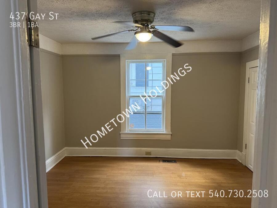 437 Gay St - Photo 3 of 9
