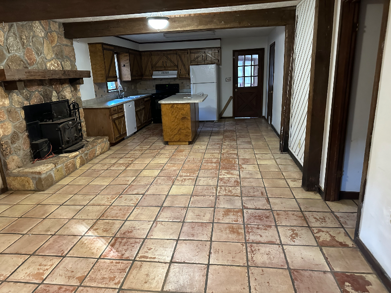 1661 Flat Rock Rd - Photo 2 of 11