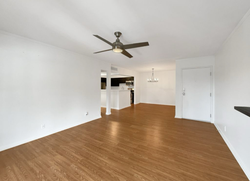 555 North Dupont Avenue #87 - Photo 3 of 16