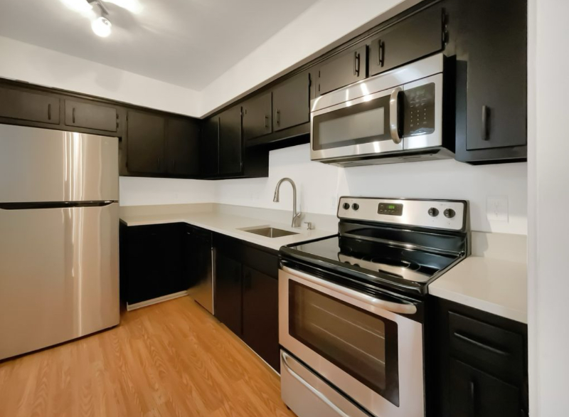 555 North Dupont Avenue #87 - Photo 6 of 16