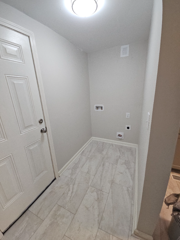 1305 Rosewood Ave - Photo 4 of 24