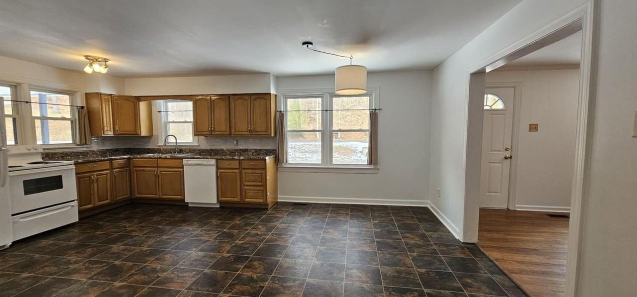 4479 Stenberg Rd - Photo 7 of 17