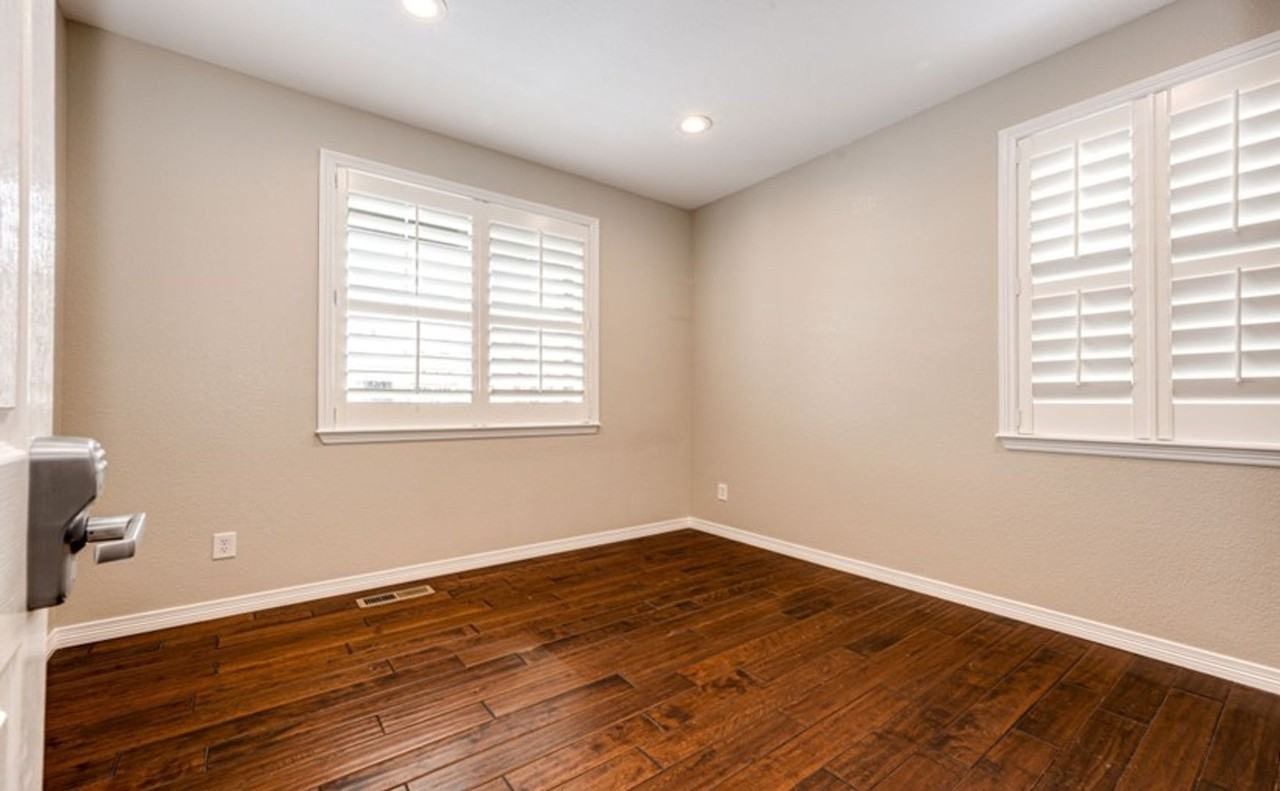 10914 Valleybrook Cir - Photo 6 of 44