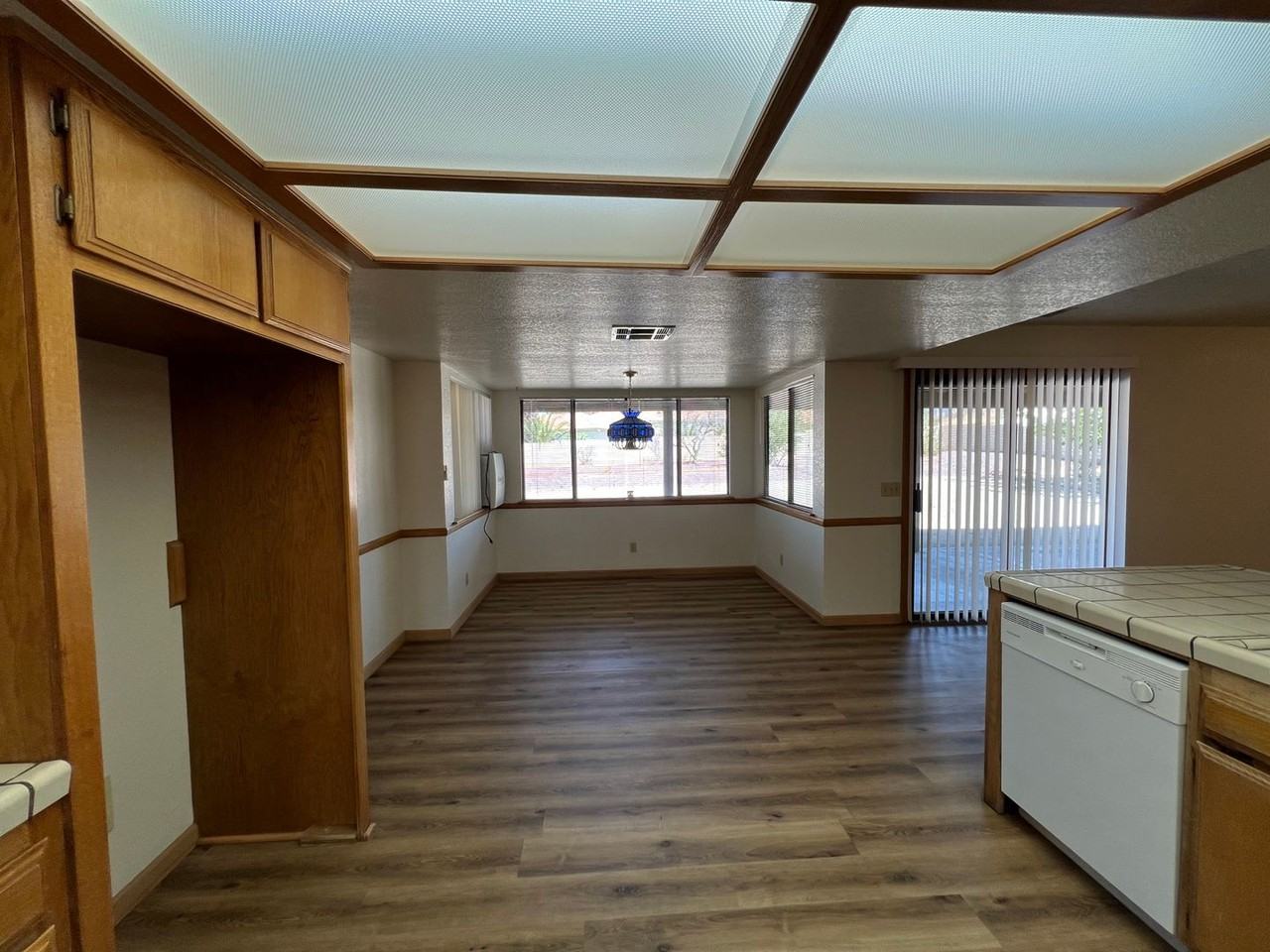 16306 Kasota Rd - Photo 4 of 32