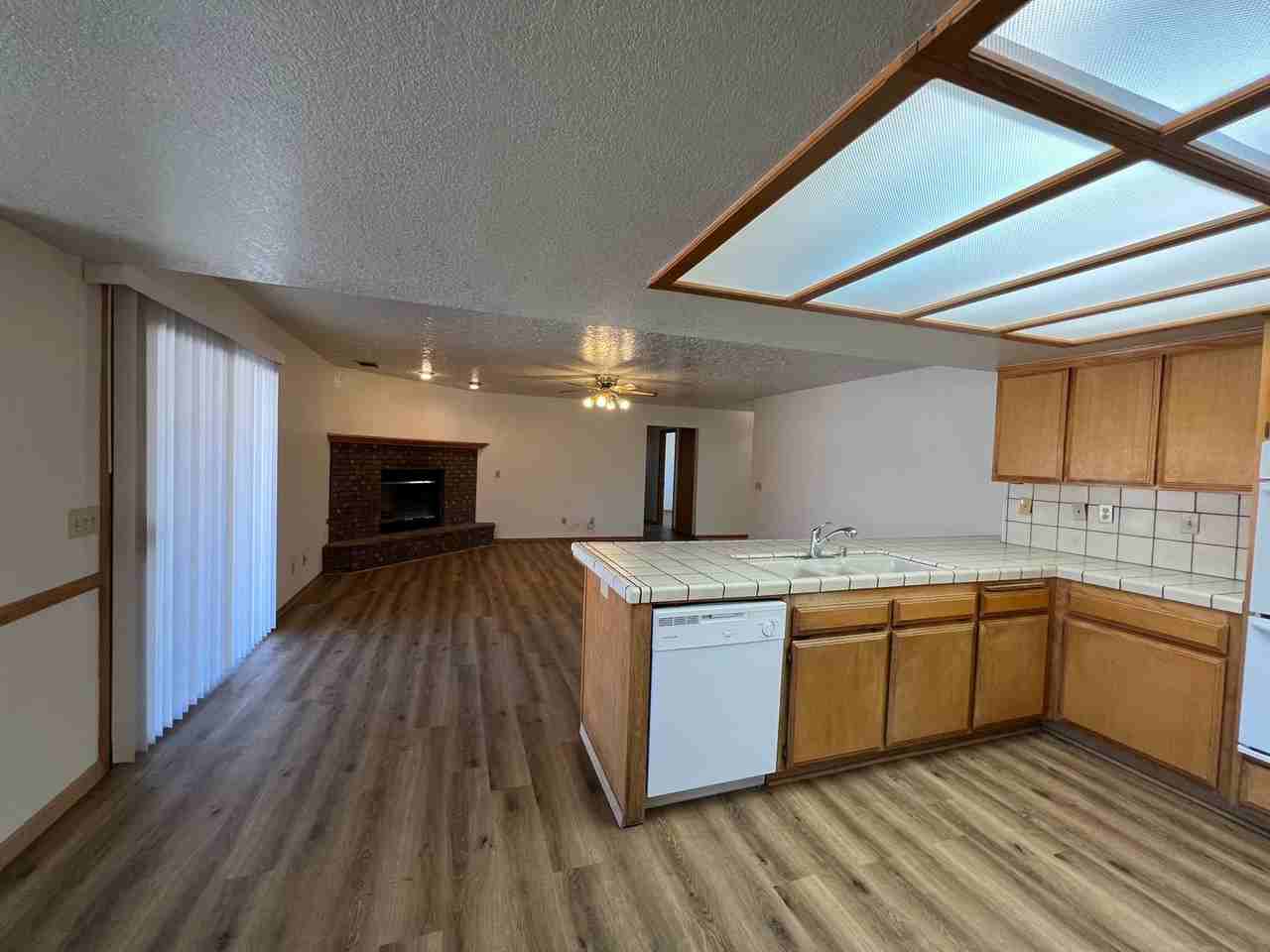 16306 Kasota Rd - Photo 5 of 32