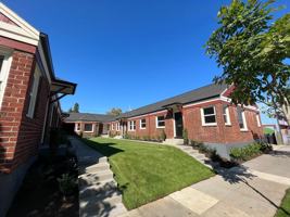 featured image of 6411 N Albina Ave