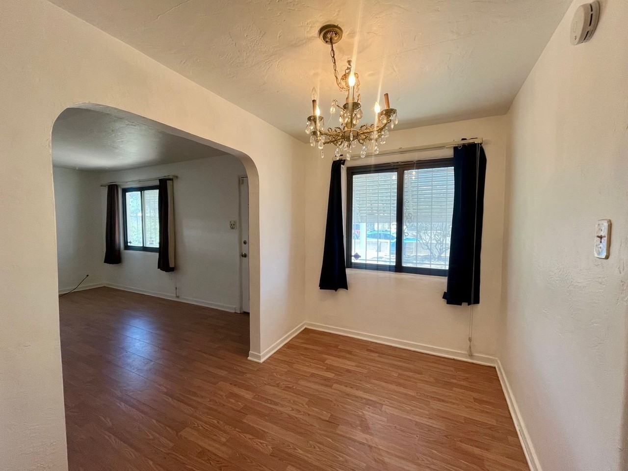 513 Madeira Dr Se - Photo 3 of 9