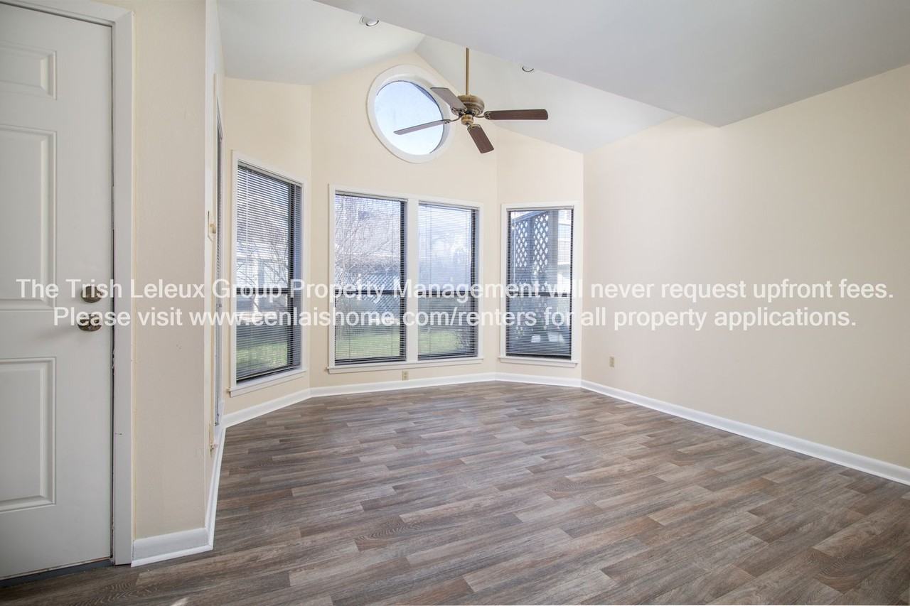 5537 Downing St - Photo 3 of 9