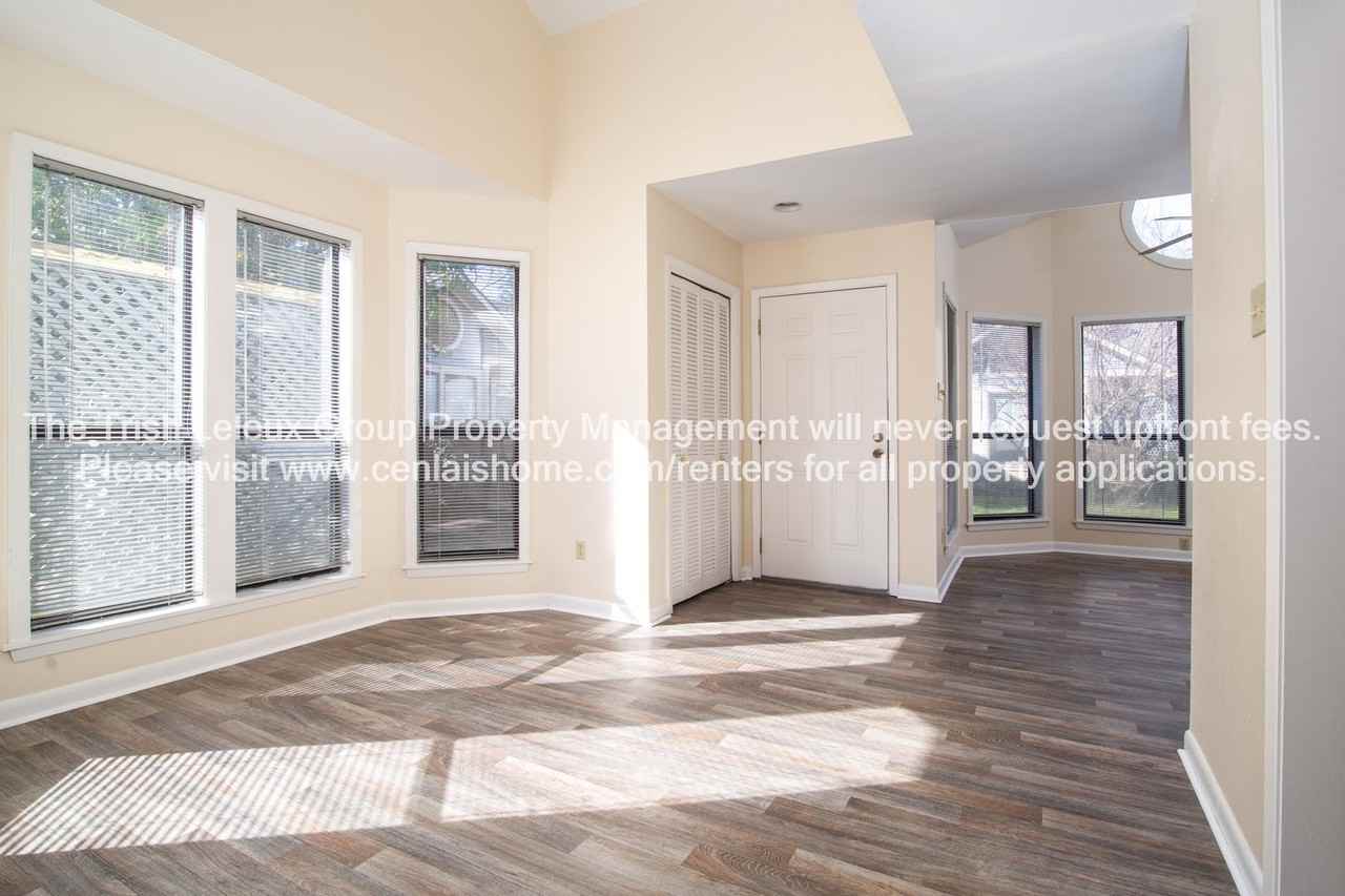 5537 Downing St - Photo 5 of 9
