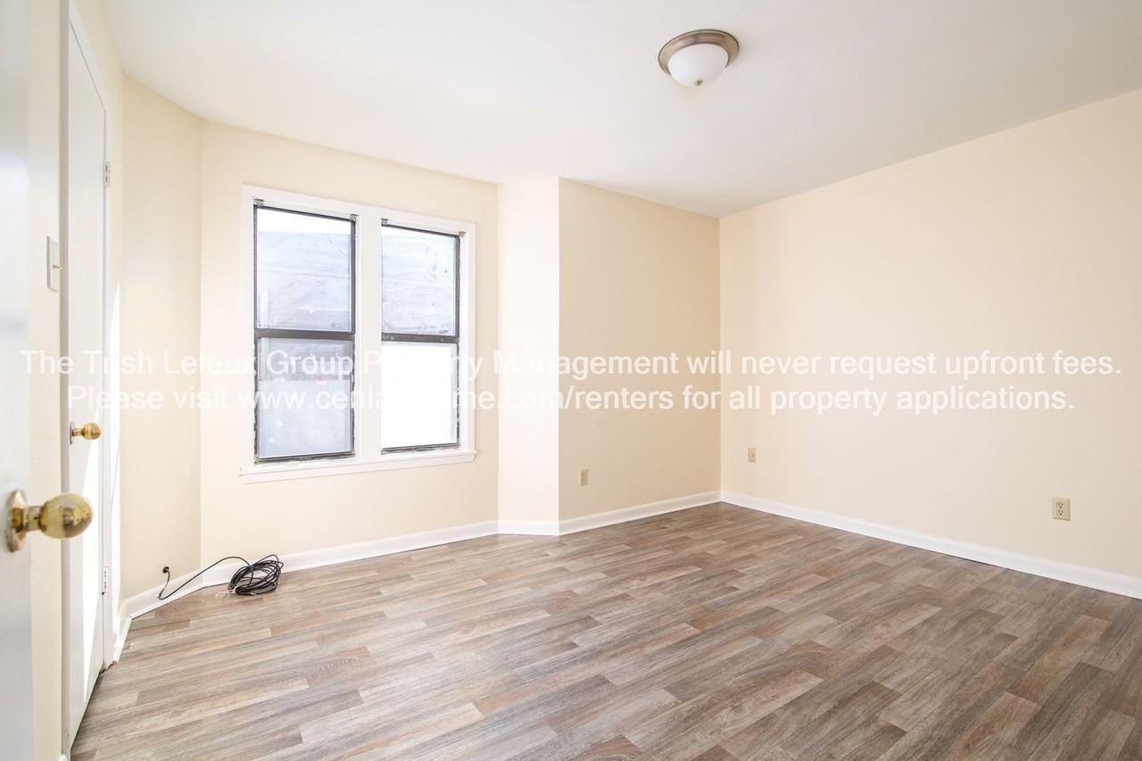 5537 Downing St - Photo 7 of 9