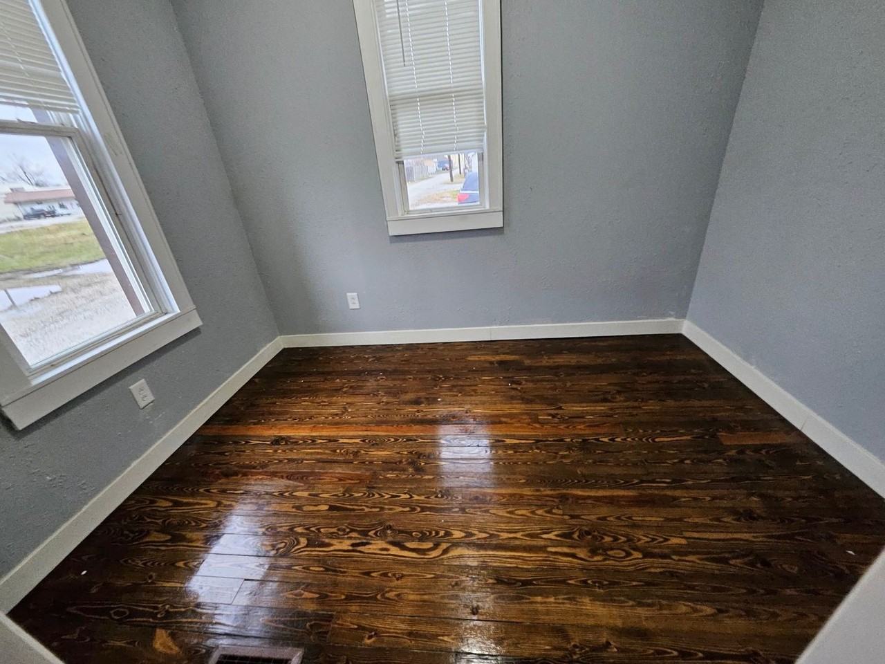 333 S 13th St - Photo 2 of 11