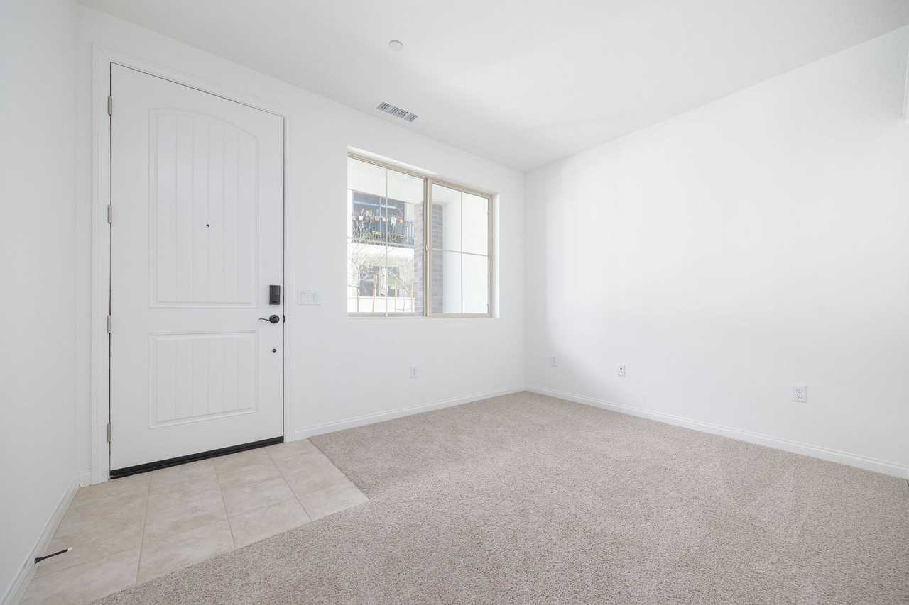 1749 Laurelwood Way - Photo 2 of 20