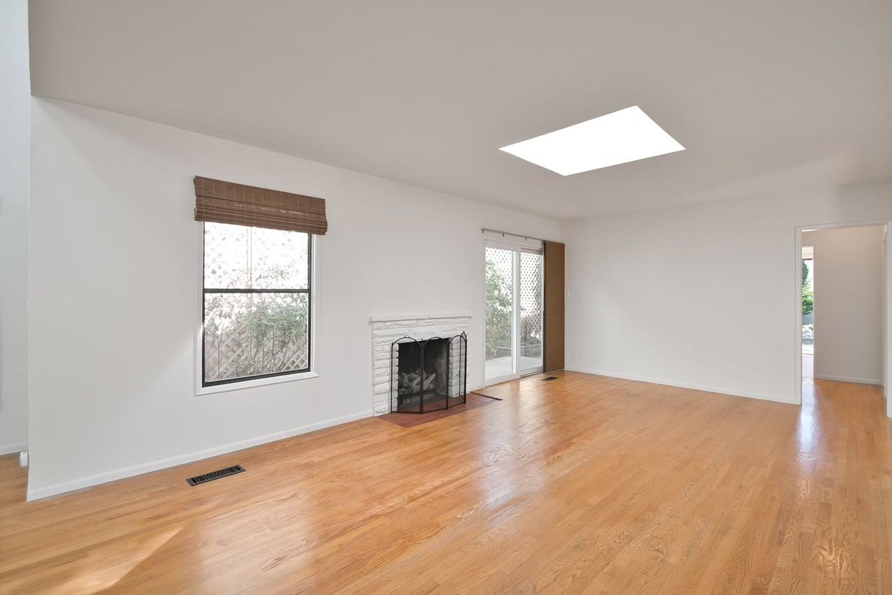 654 24th St - Photo 6 of 27