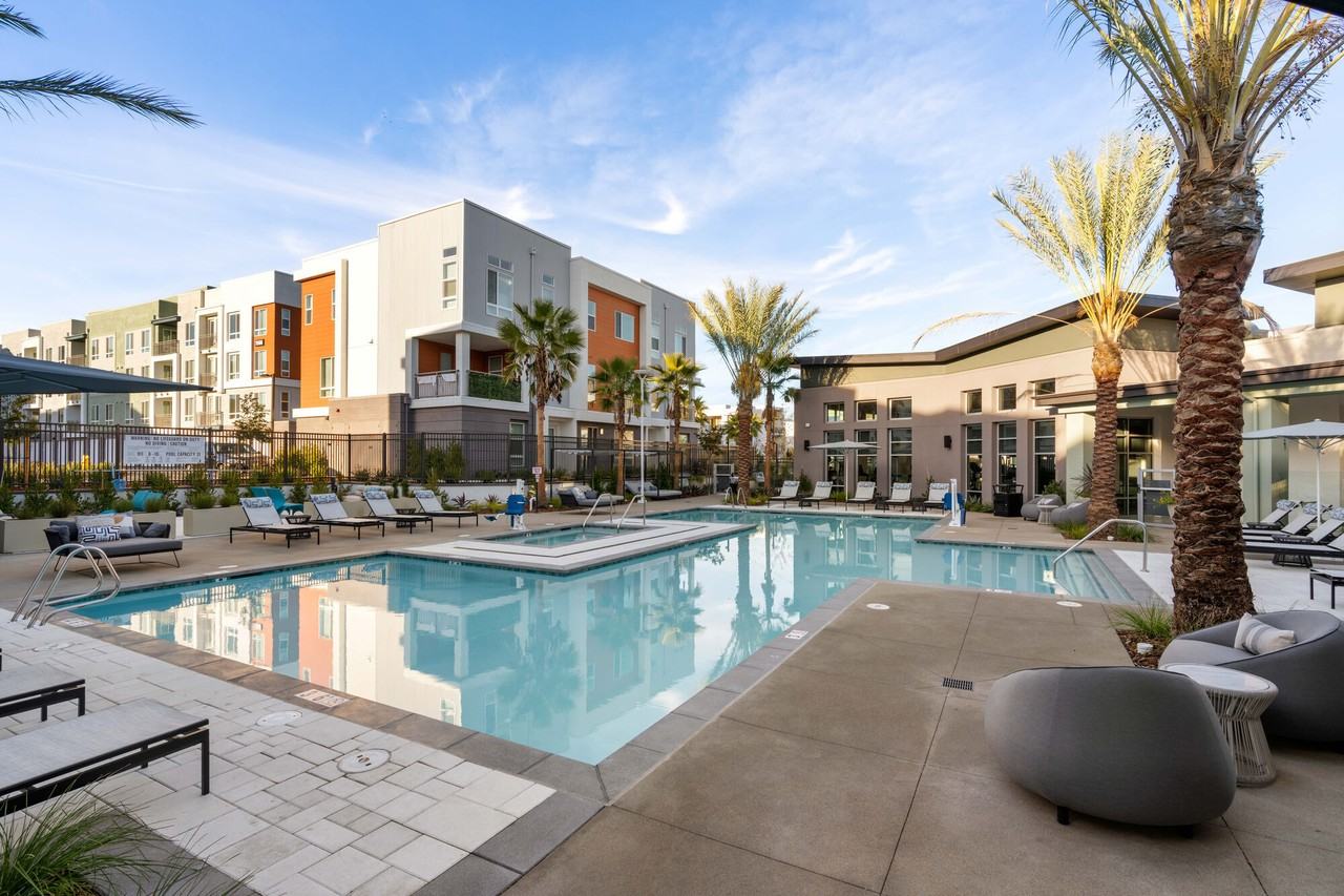 The Eames - Photo 2 of 50