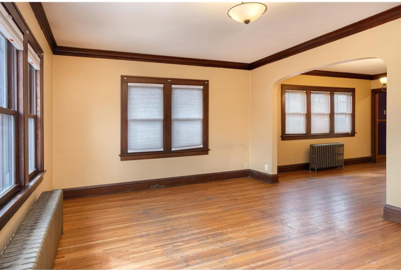 955 17th Avenue Southeast - Photo 2 of 9