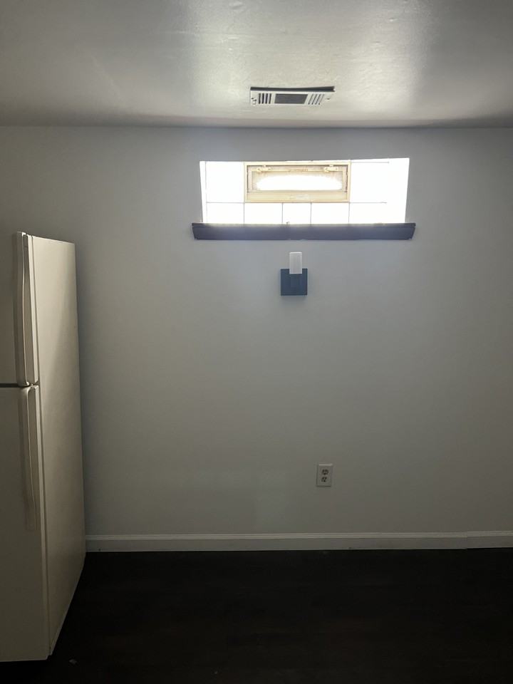 816 Pennsylvania Street - Photo 3 of 11