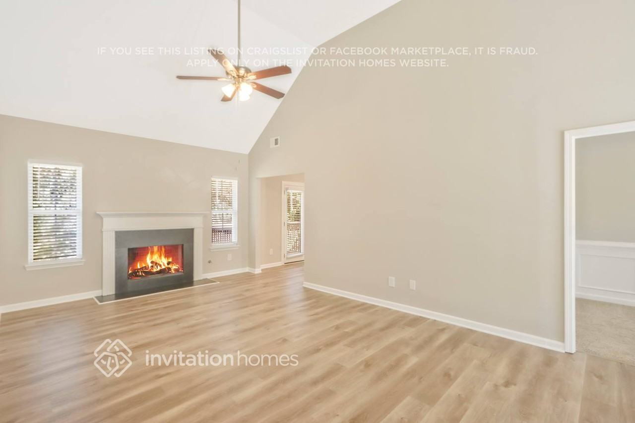 55 Dairyland Dr - Photo 3 of 23