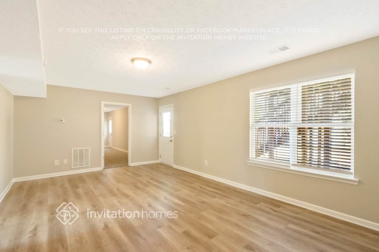 55 Dairyland Dr - Photo 4 of 23