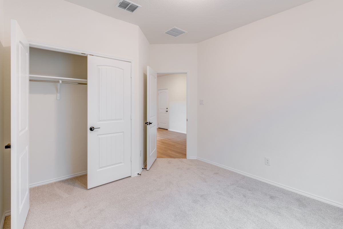 1621 Garlock Dr - Photo 6 of 25