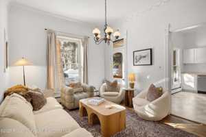 featured image of 406 W Smuggler St