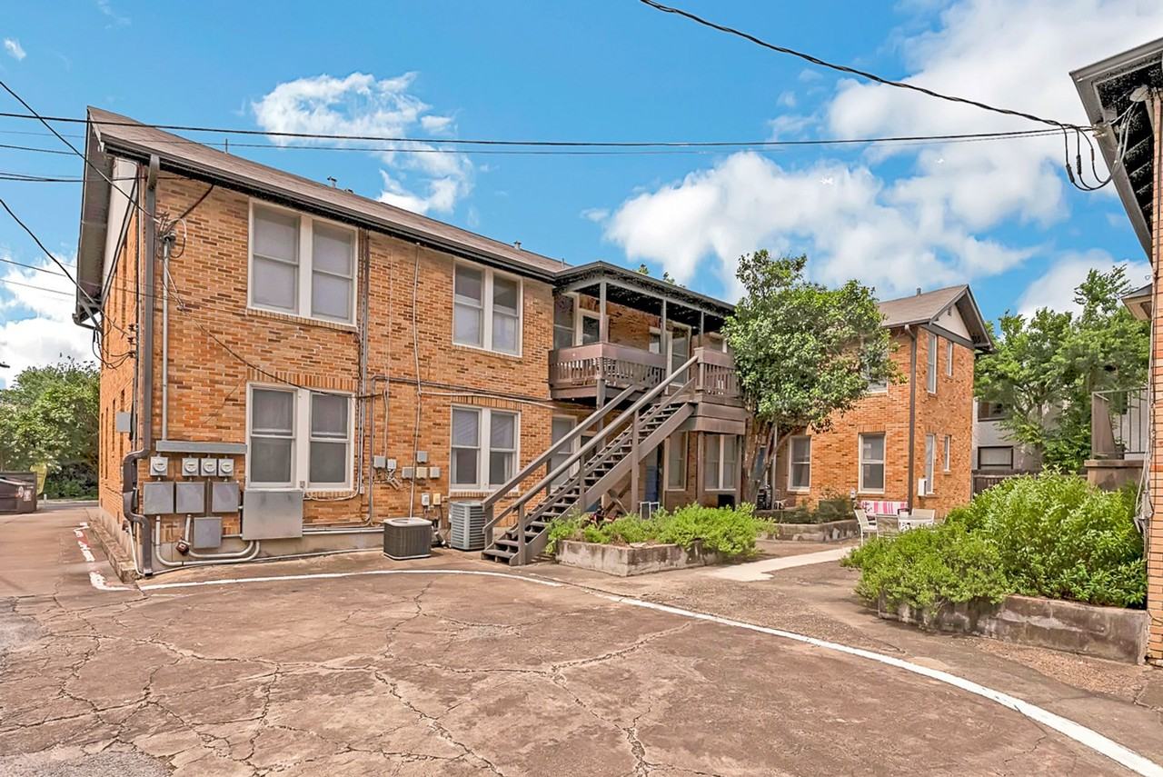 Enfield House - Photo 5 of 13