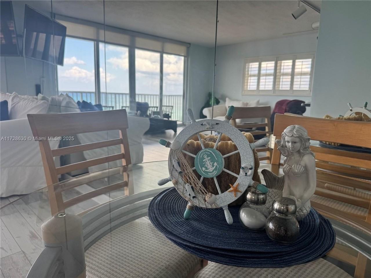 400 N Surf Rd #701 - Photo 4 of 26