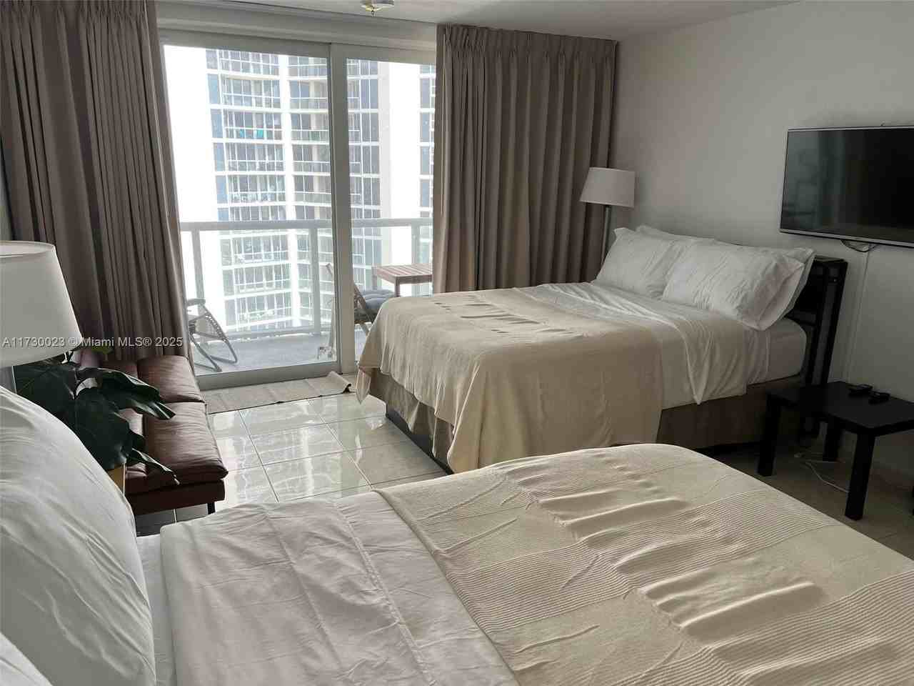 19201 Collins Ave #1025 - Photo 5 of 7