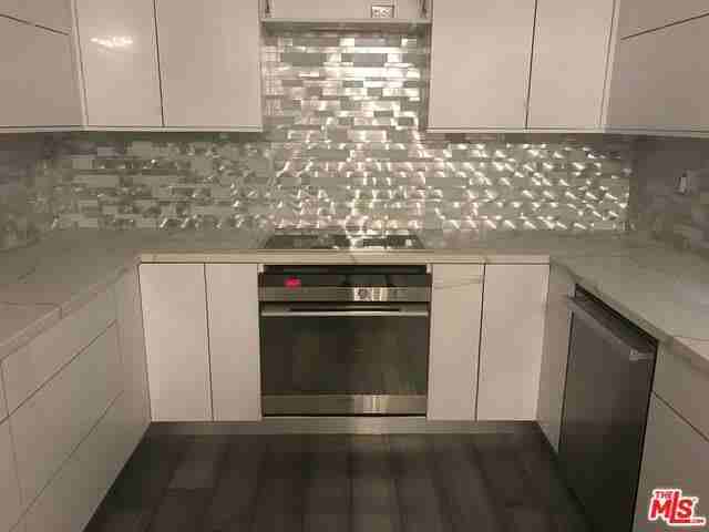 18210 Oxnard St #141 - Photo 2 of 8