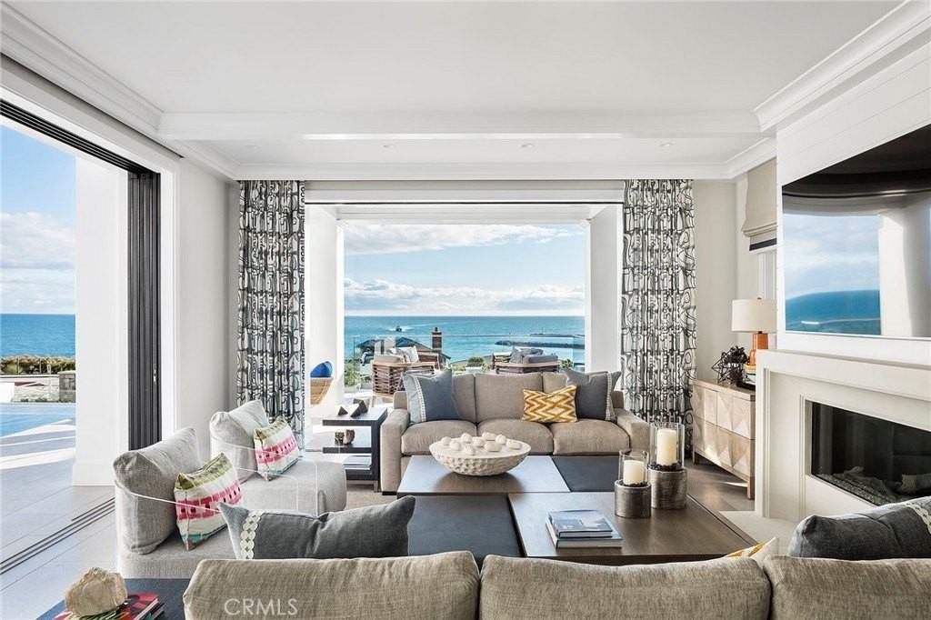 3312 Ocean Blvd - Photo 3 of 16