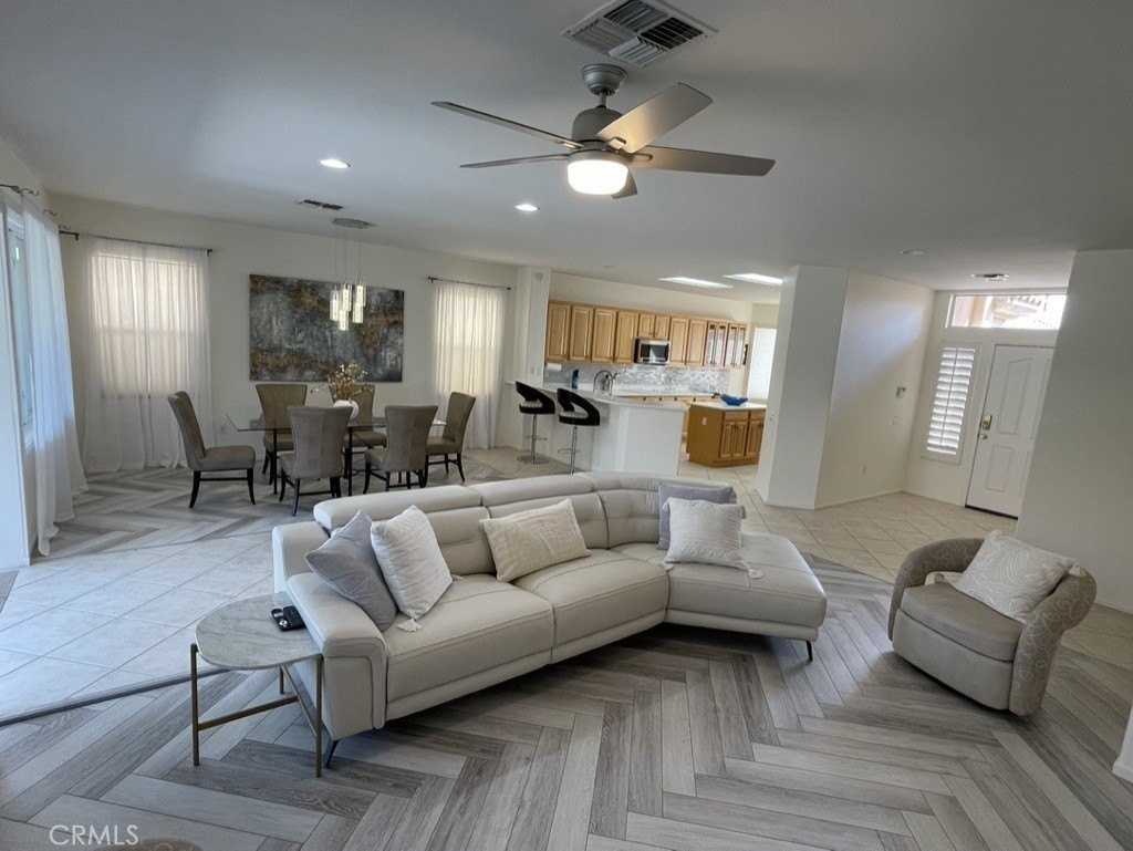 35330 Rosemont Dr - Photo 3 of 38