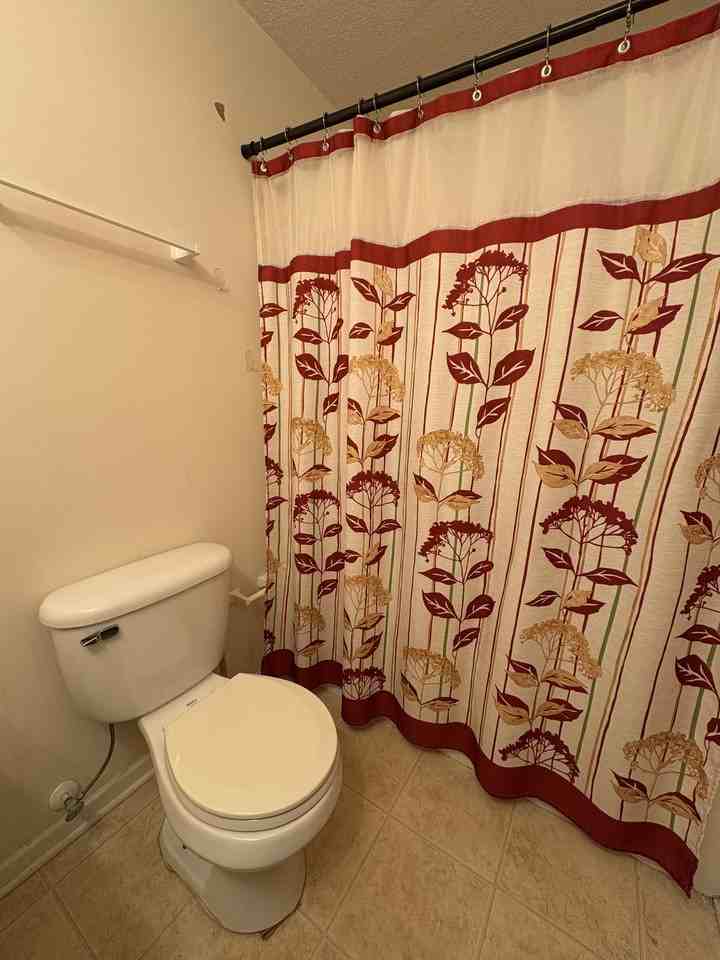 Askew Avenue - Photo 4 of 14