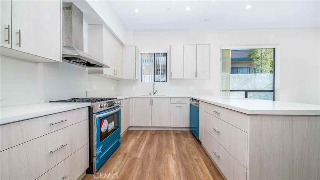 1128 Stanley Avenue #D - Photo 2 of 14