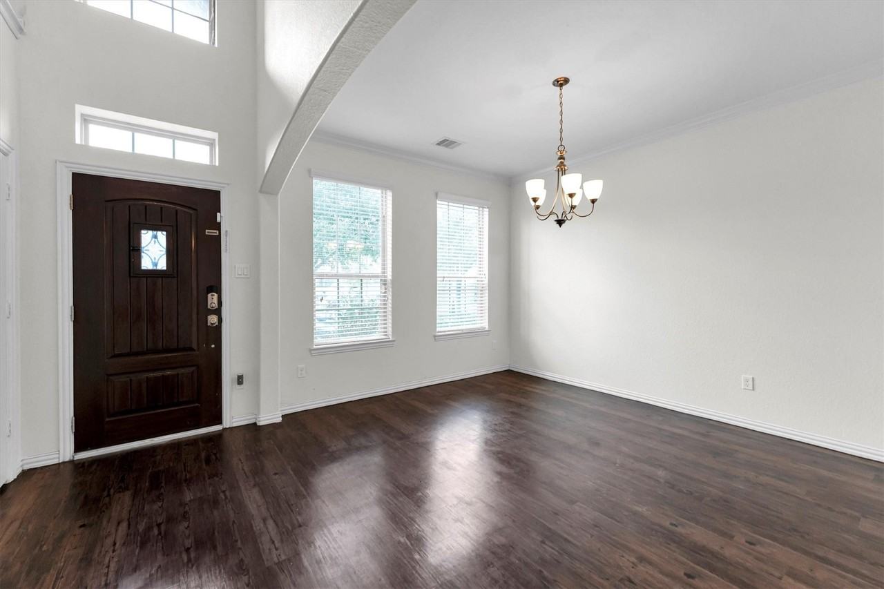 18234 Golden Falls Ln - Photo 6 of 37