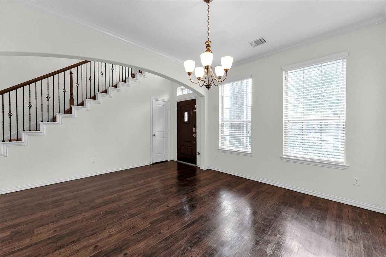 18234 Golden Falls Ln - Photo 7 of 37