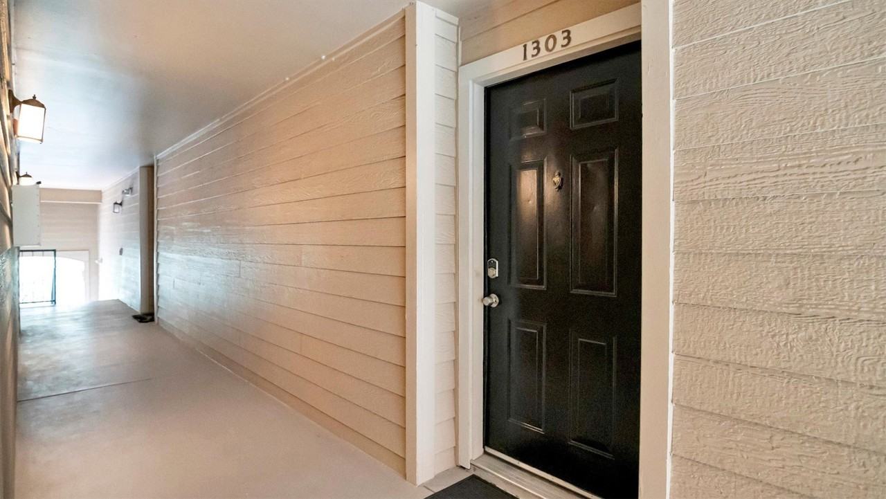 3231 Allen Parkway Parkway #1303 - Photo 2 of 48