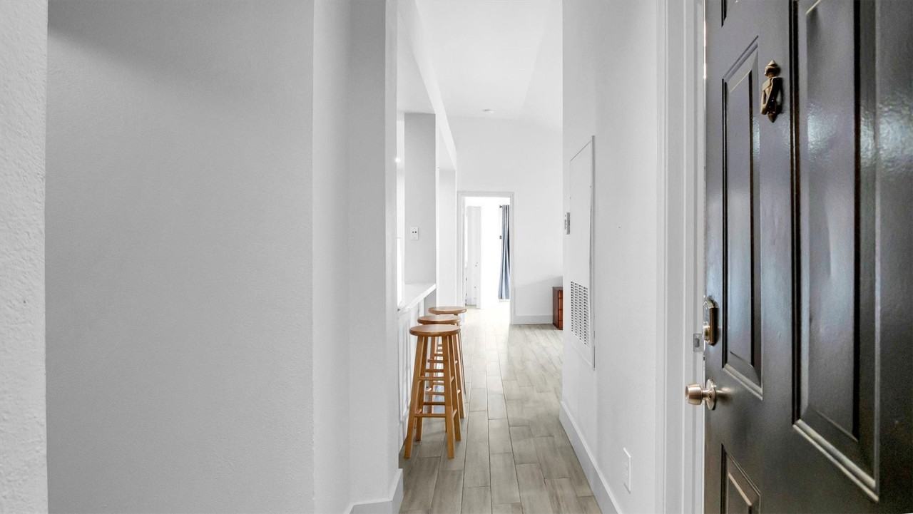 3231 Allen Parkway Parkway #1303 - Photo 3 of 48